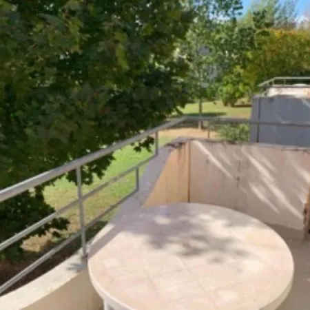 Daire Piscine, Et Nature - Sejour Classe Saint-Geniez-dʼOlt